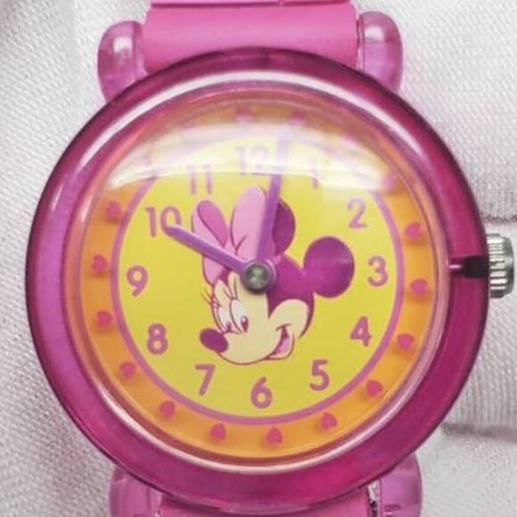 Vintage Disney Minnie Mouse Pink Hearts Watch - Picture 2 of 13